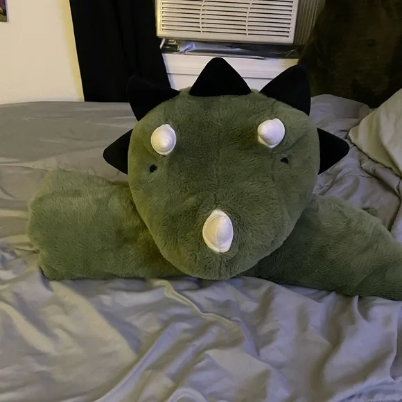 Everything must go - bedding and stuffed animals - Picture 2 of 13